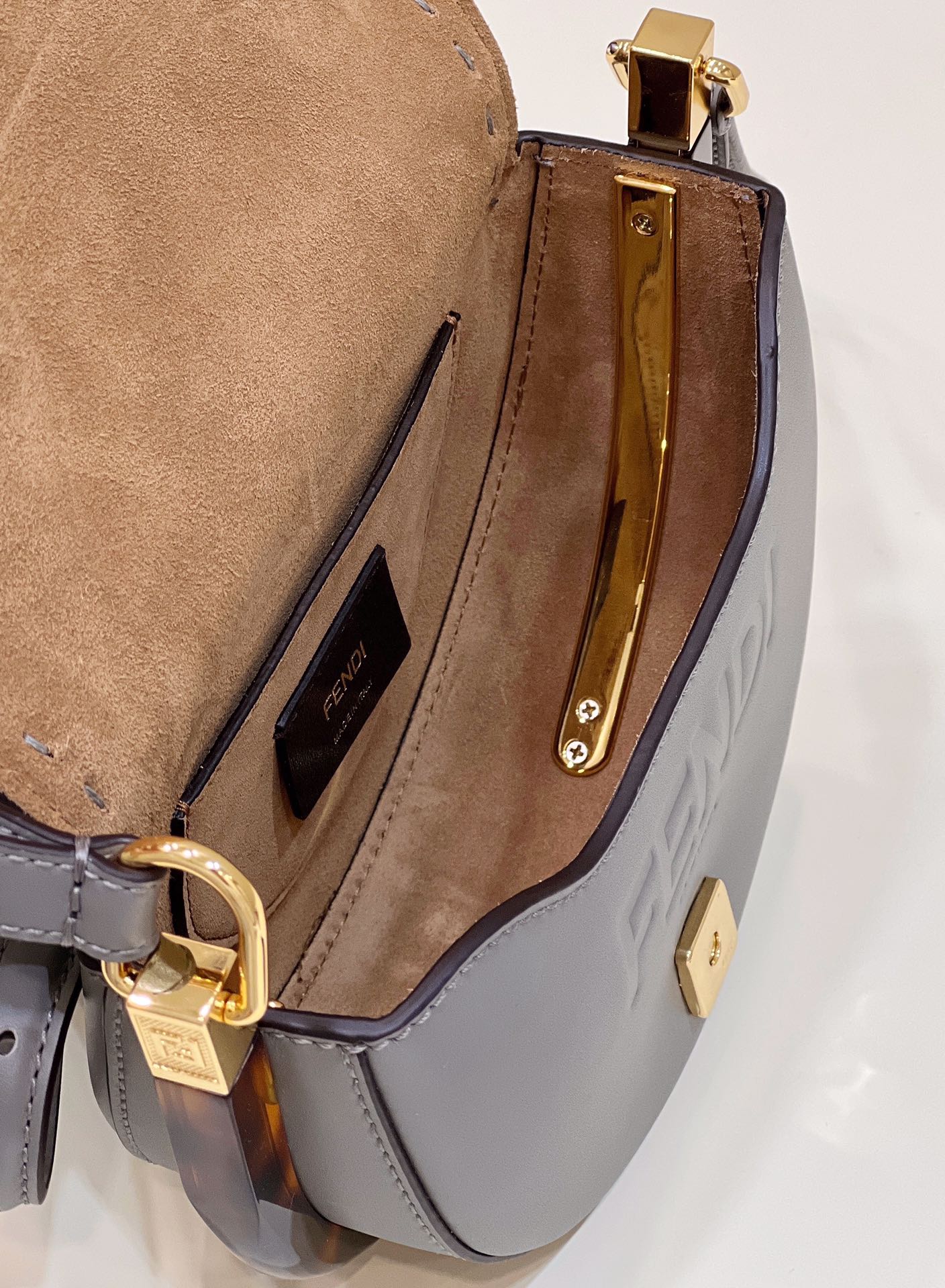 Luxe Touch - Bag - FED - 149