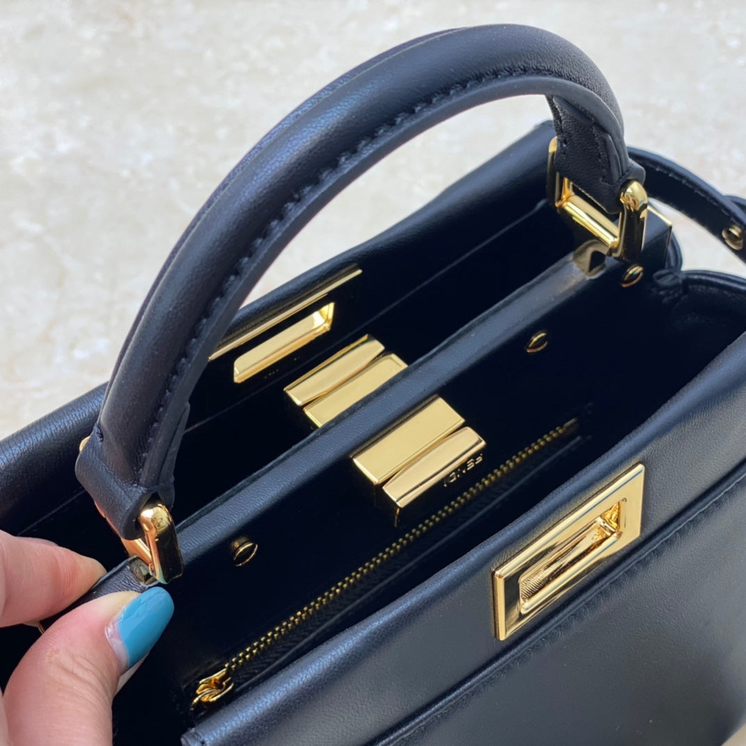 Luxe Touch - Bag - FED - 200