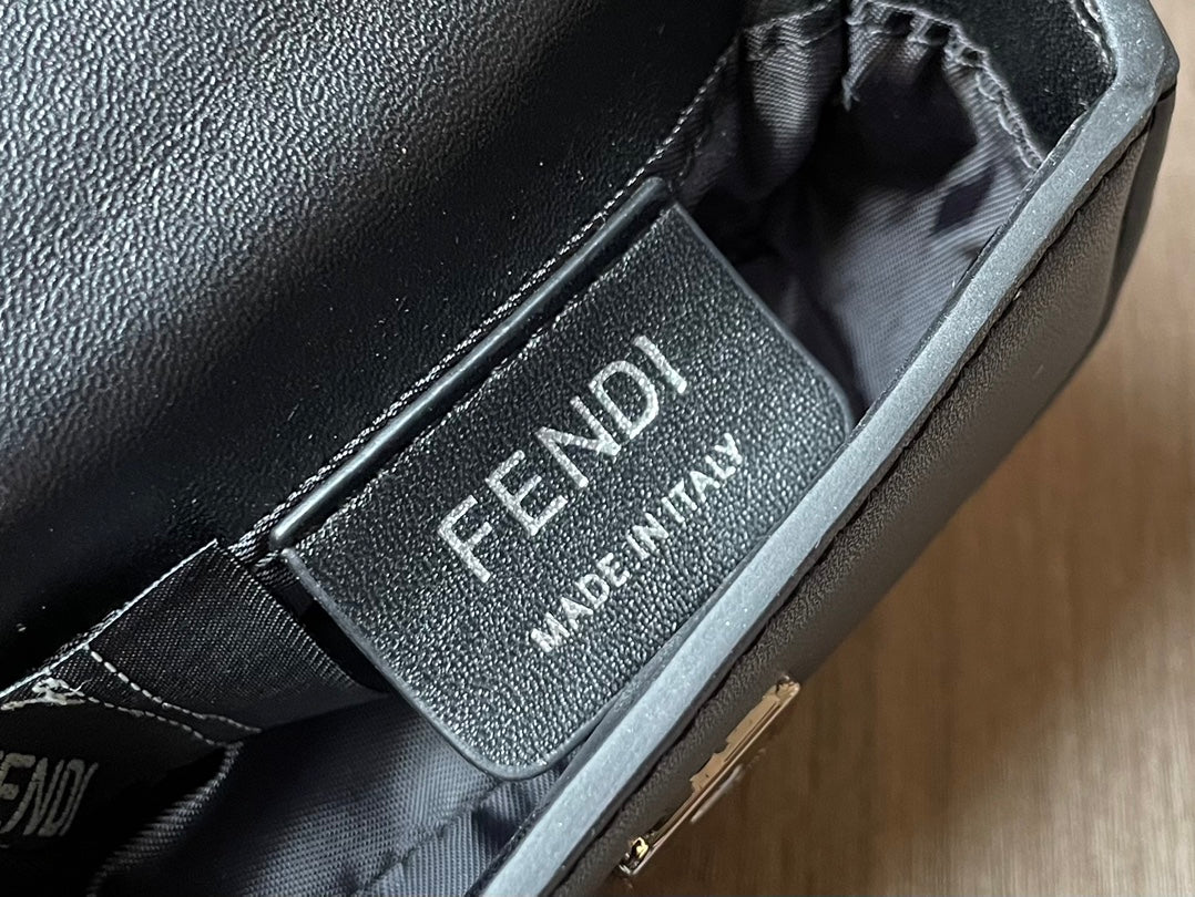 Luxe Touch - Bag - FED - 056
