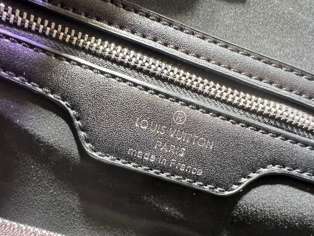 LV Neverfull MM Epi Leather with Pochette Noir