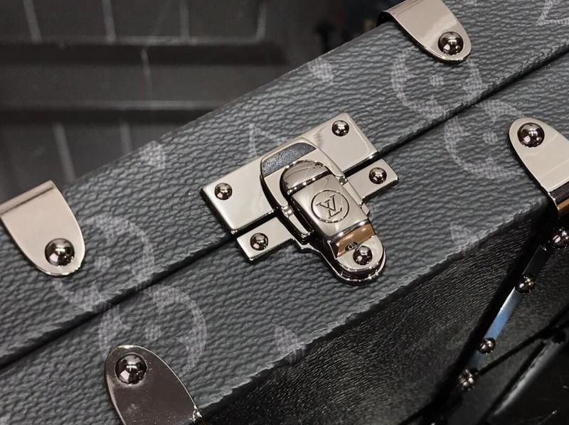 Luxe Touch Bags -   2320
