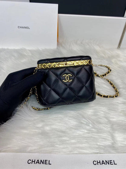Luxe Touch Bags 

 -  Bags - 3121
