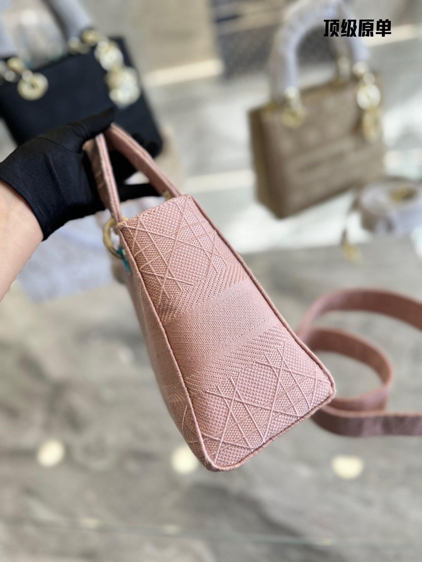 Luxe Touch Lady D-Lite