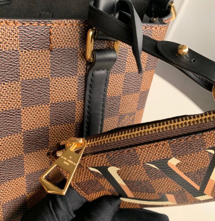 Luxe Touch Bags -   3093