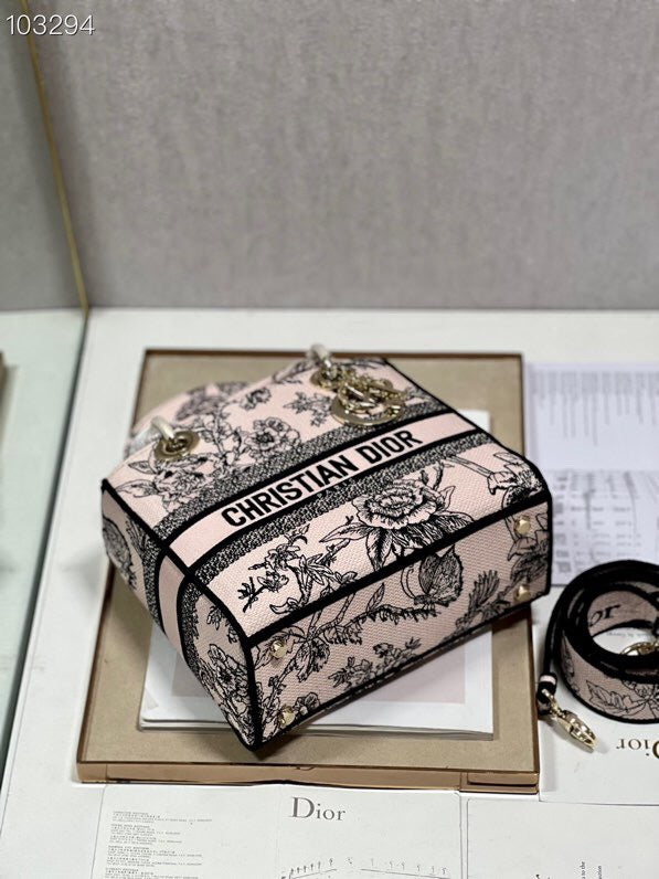 LTB - Luxe Touch Bags - 063