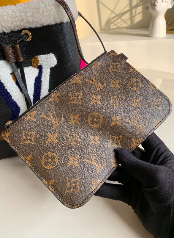 Luxe Touch Bags -   2602