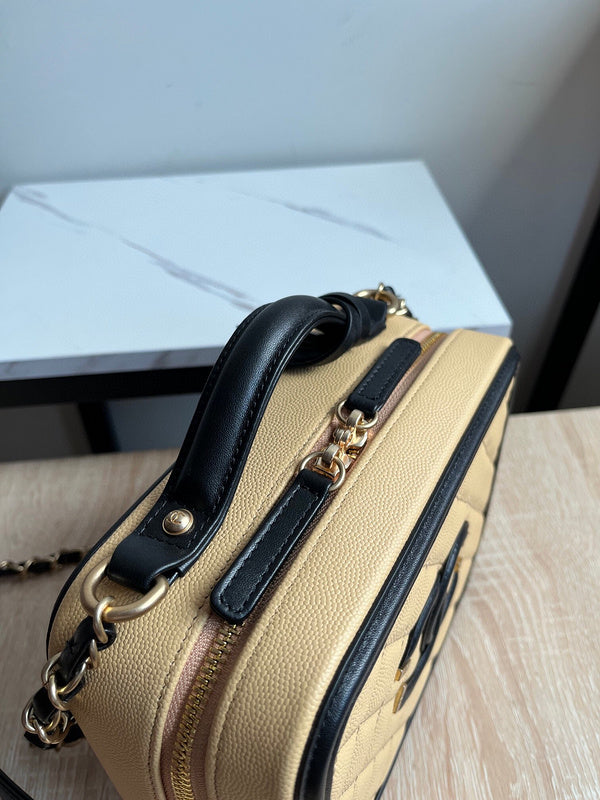 Luxe Touch Bags 

 -  Bags - 2705