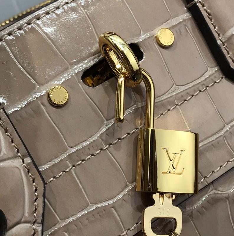 Luxe Touch Bags -   2683