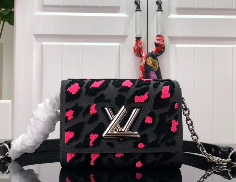 Luxe Touch Bags -   2149