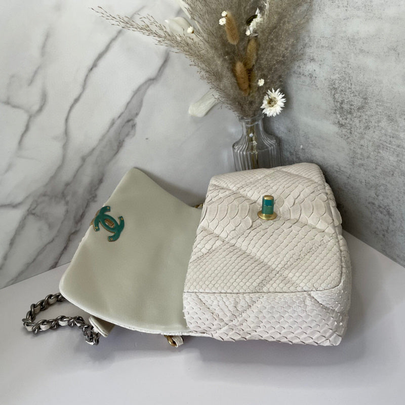 Luxe Touch Bags 

 -  Bags - 3071