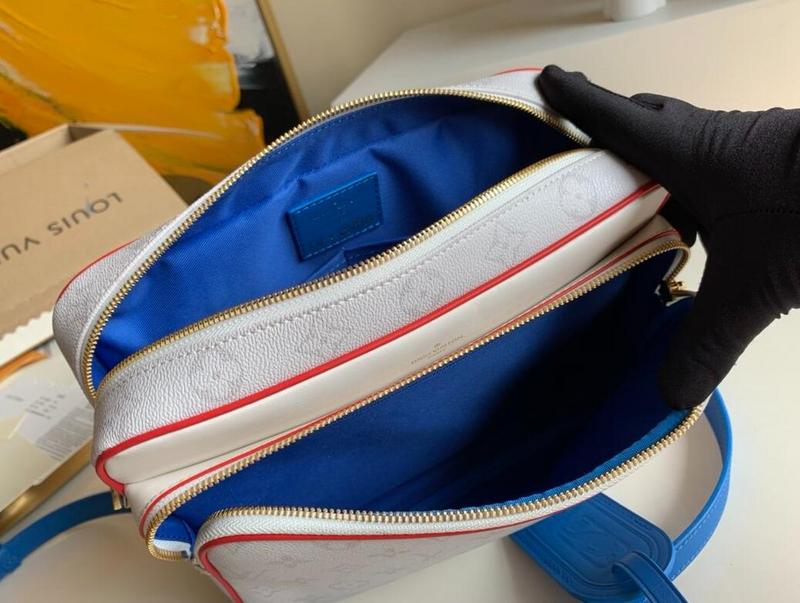 Luxe Touch Bags -   2618