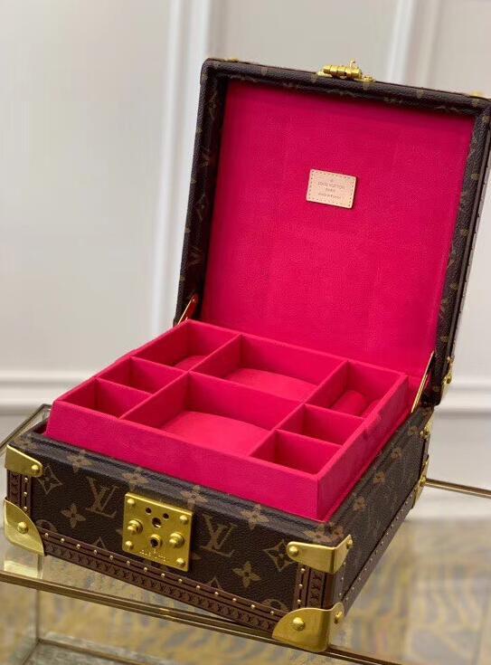 Luxe Touch Bags -   3142