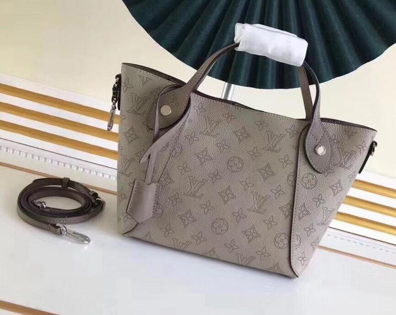Luxe Touch Bags -   2723