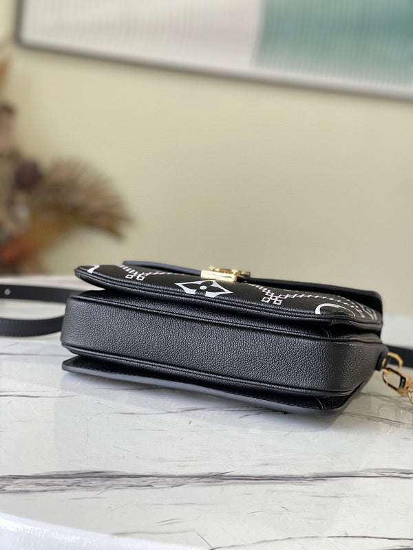 Fashion Luxe Touch bags - 5457