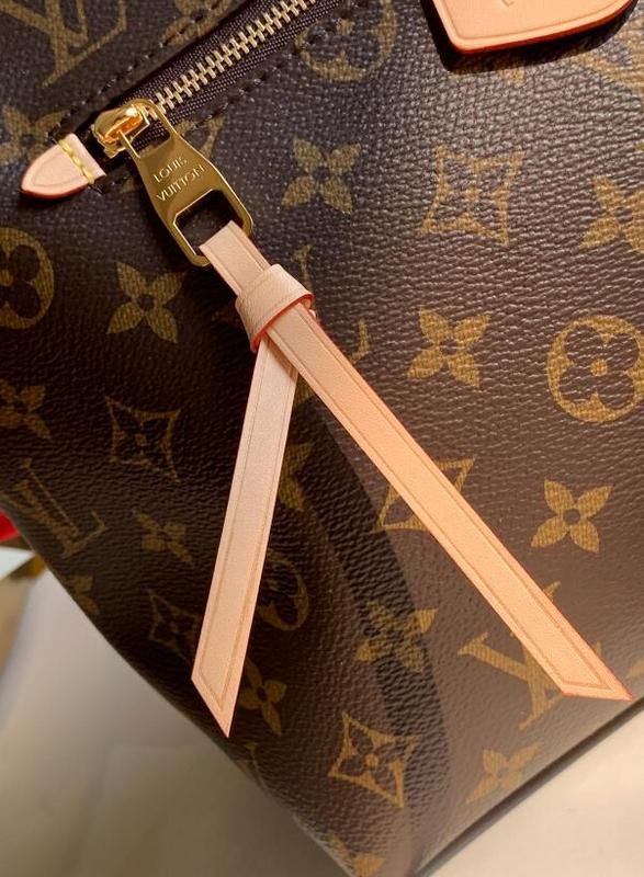Luxe Touch Bags -   2623