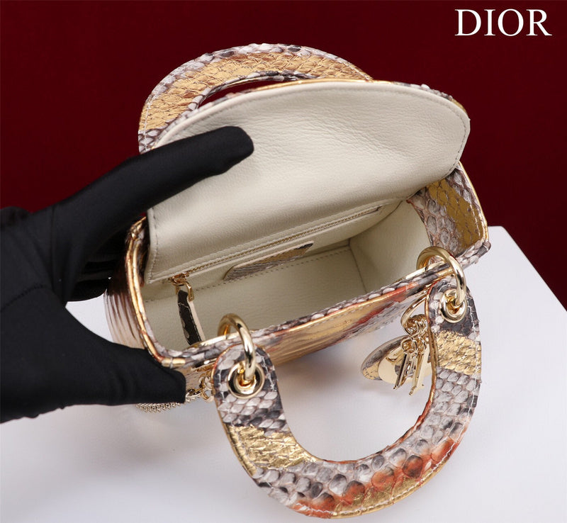 LTB - Luxe Touch Bags - 107