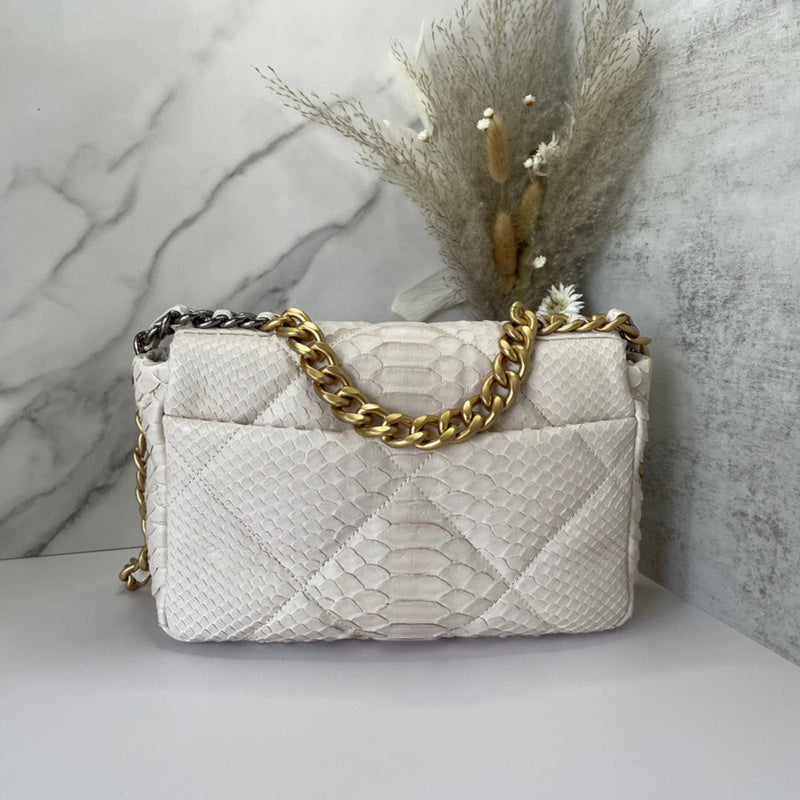 Luxe Touch Bags 

 -  Bags - 3071