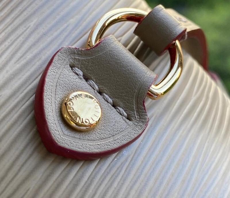 Luxe Touch Bags -   2690