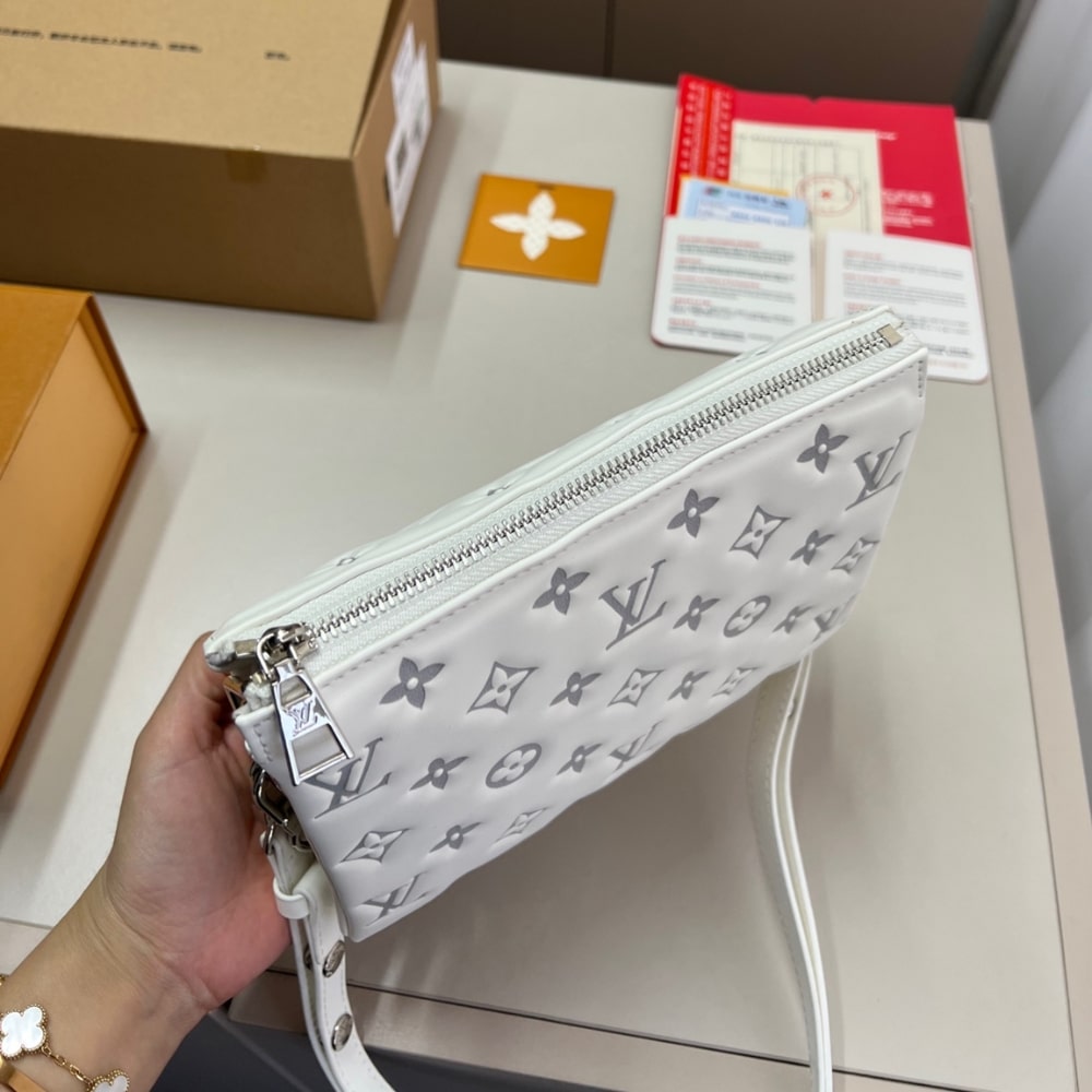 LV COUSSIN BB WHITE 21CM M11957