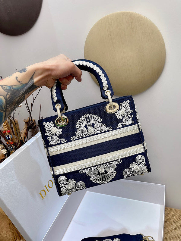 LTB - Luxe Touch Bags - 082