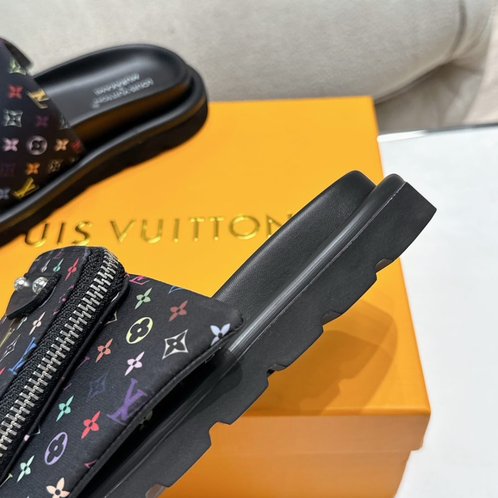 LV X TAKASHI MURAKAMI POOL PILLOW FLAT COMFORT MULE BLACK 1AGVRF