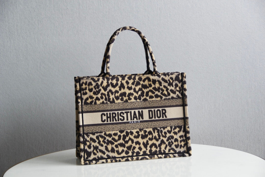 DIR1286 Book Tote BIG size 41.5cm 36.5cm Embroidery LOGO red Handbag Mizza-3