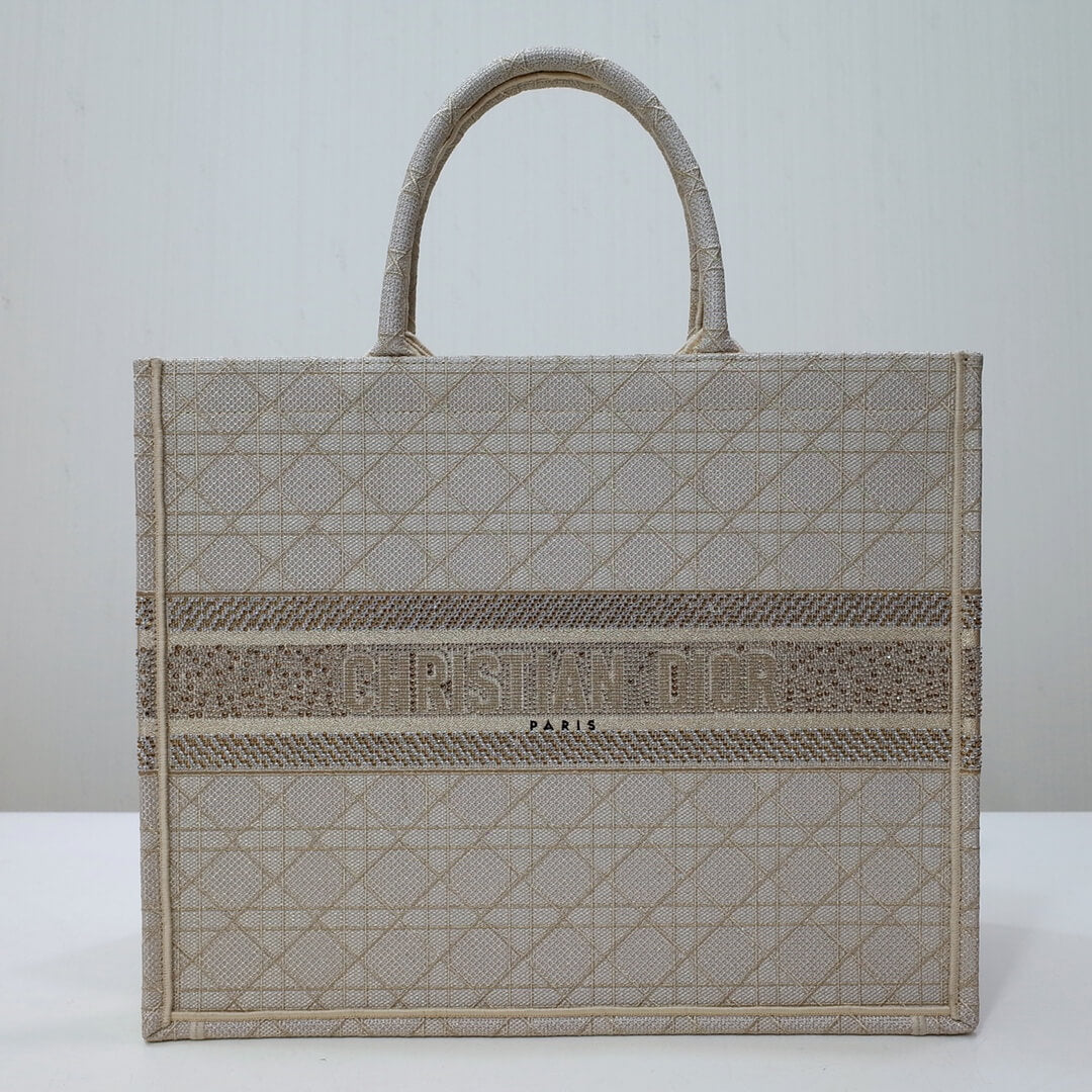 DIR1286 Book Tote BIG size 41.5cm 36.5cm Embroidery LOGO red Handbag Pearl White-1