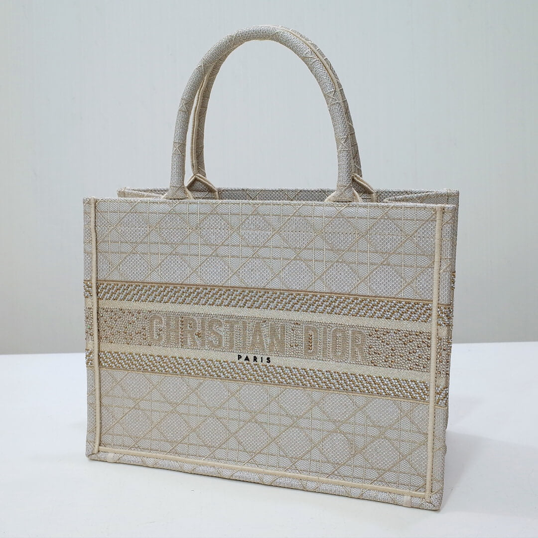 DIR1286 Book Tote BIG size 41.5cm 36.5cm Embroidery LOGO red Handbag Pearl White-1