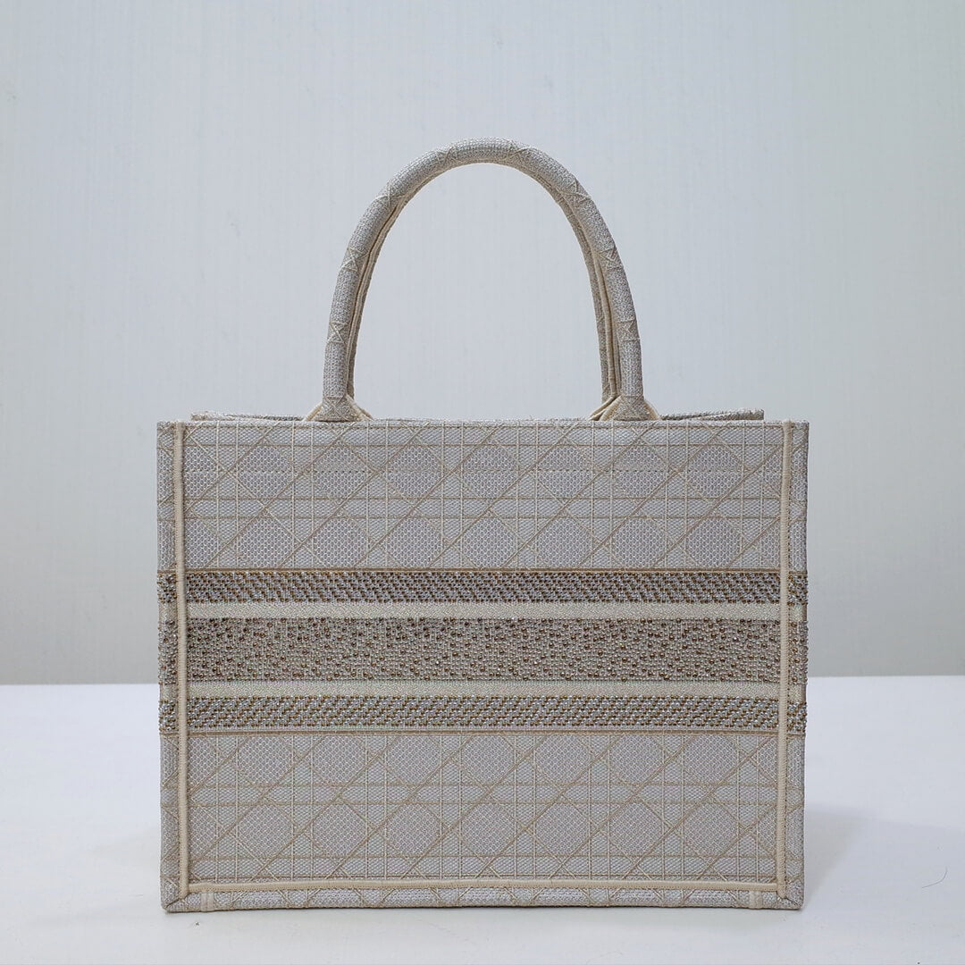DIR1286 Book Tote BIG size 41.5cm 36.5cm Embroidery LOGO red Handbag Pearl White-1