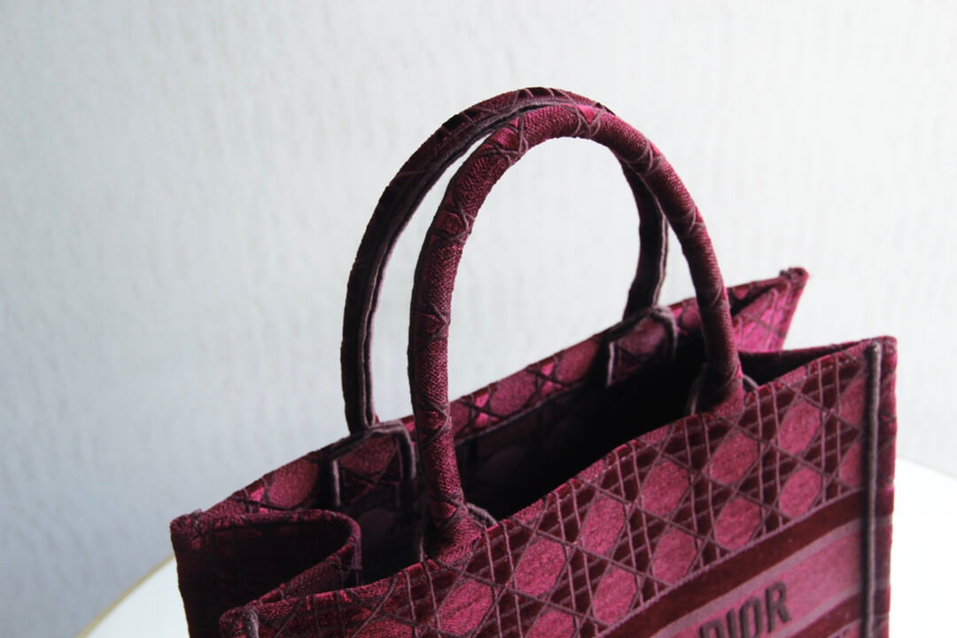 DIR1286 Book Tote BIG size 41.5cm 36.5cm Embroidery LOGO red Handbag rose red