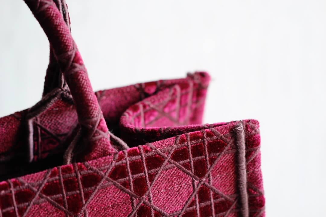 DIR1286 Book Tote BIG size 41.5cm 36.5cm Embroidery LOGO red Handbag rose red