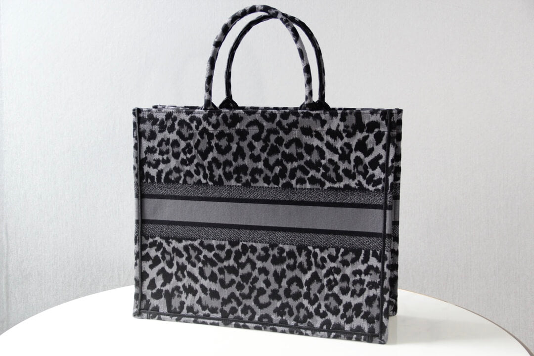 DIR1286 Book Tote BIG size 41.5cm 36.5cm Embroidery LOGO red Handbag Mizza-2