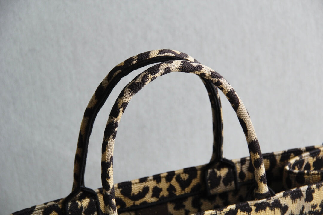 DIR1286 Book Tote BIG size 41.5cm 36.5cm Embroidery LOGO red Handbag Mizza-3