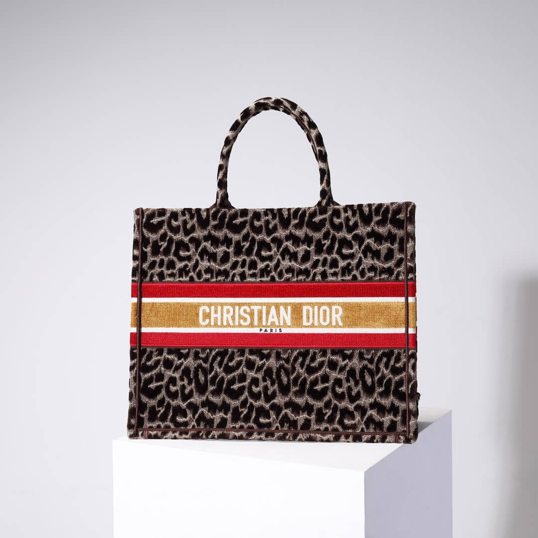 DIR1286 Book Tote BIG size 41.5cm 36.5cm Embroidery LOGO red Handbag Beige Mizza