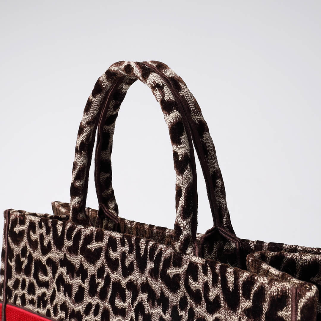 DIR1286 Book Tote BIG size 41.5cm 36.5cm Embroidery LOGO red Handbag Beige Mizza