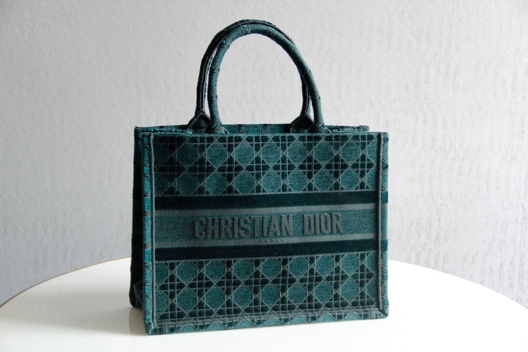 DIR1286 Book Tote BIG size 41.5cm 36.5cm Embroidery LOGO red Handbag green-1
