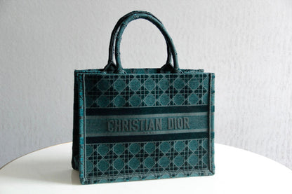 DIR1286 Book Tote BIG size 41.5cm 36.5cm Embroidery LOGO red Handbag green-1