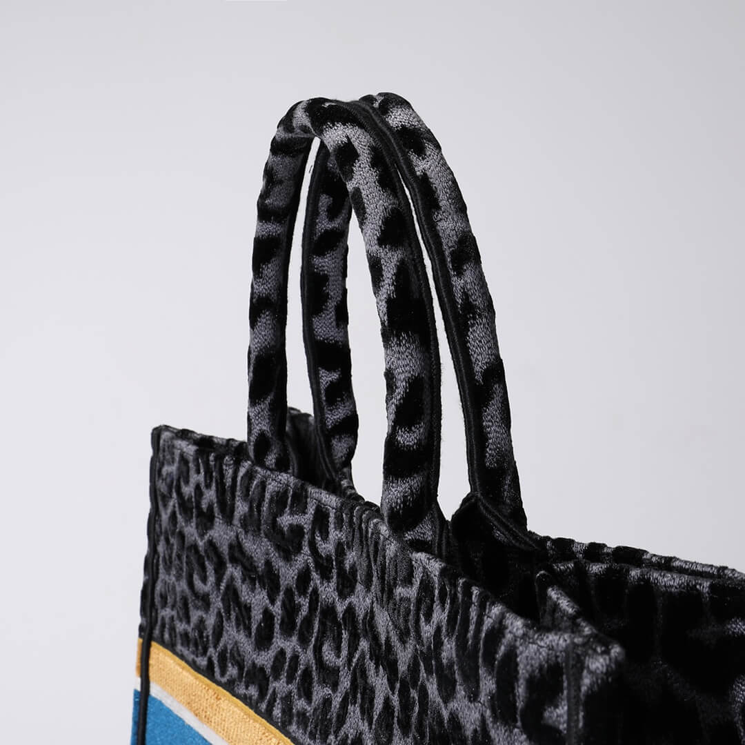 DIR1286 Book Tote BIG size 41.5cm 36.5cm Embroidery LOGO red Handbag grey Mizza