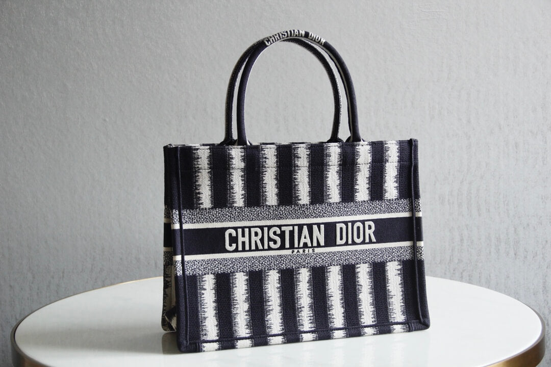 DIR1286 Book bag Tote Embroidery 36.5cm 41.5cm Handbag black and white