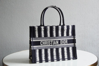 DIR1286 Book bag Tote Embroidery 36.5cm 41.5cm Handbag black and white