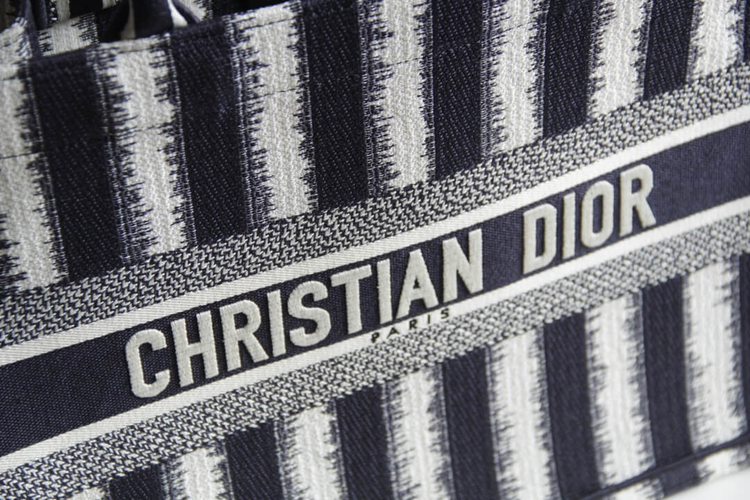 DIR1286 Book bag Tote Embroidery 36.5cm 41.5cm Handbag black and white