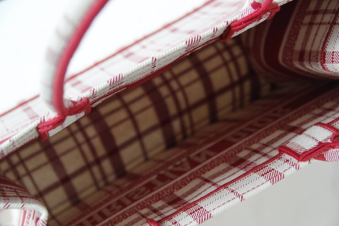 DIR1286 Book bag Tote Embroidery red white 36.5cm 41.5cm Handbag