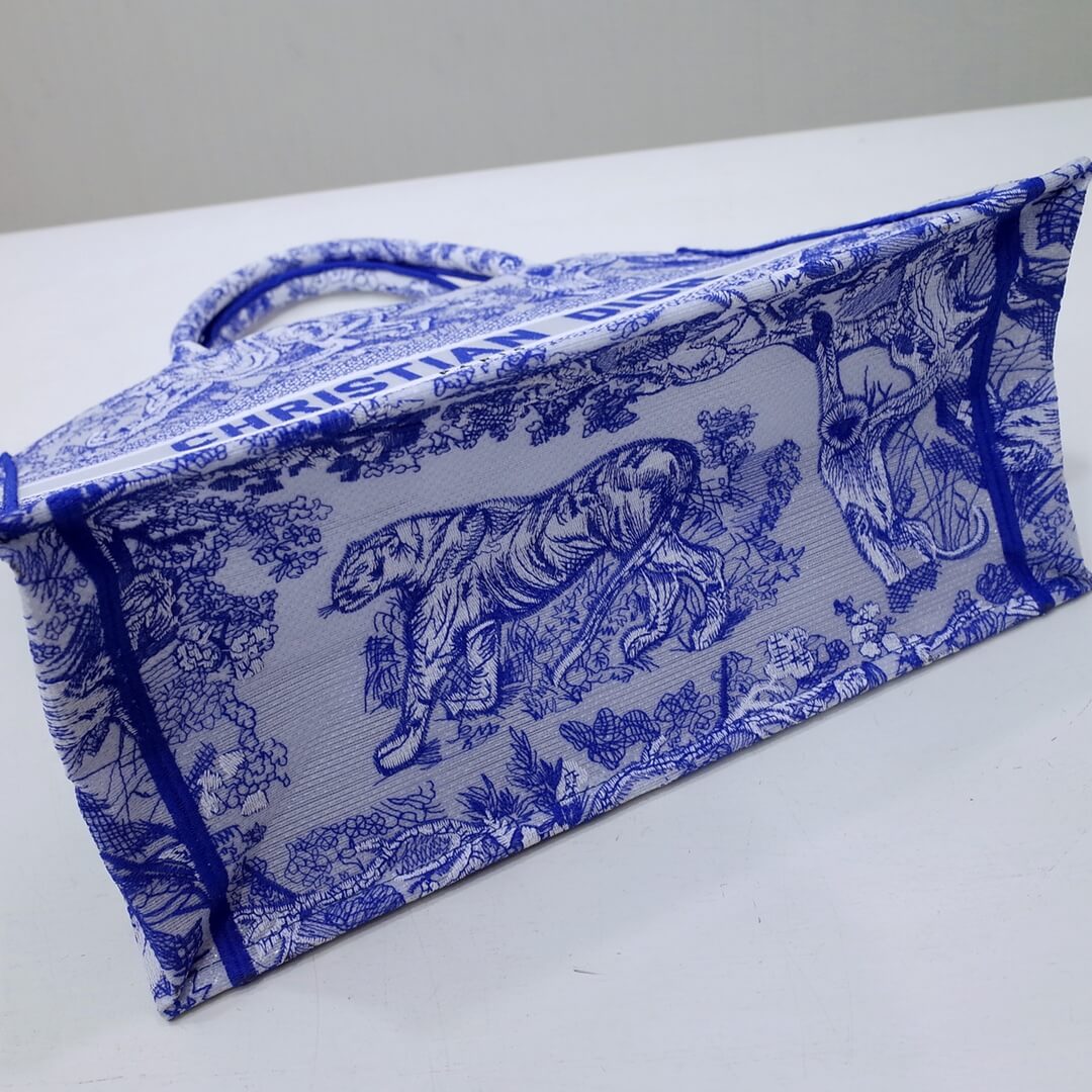 DIR1286 Book Tote big size 36.5cm 41.5cm Oblique Embroidery blue-5