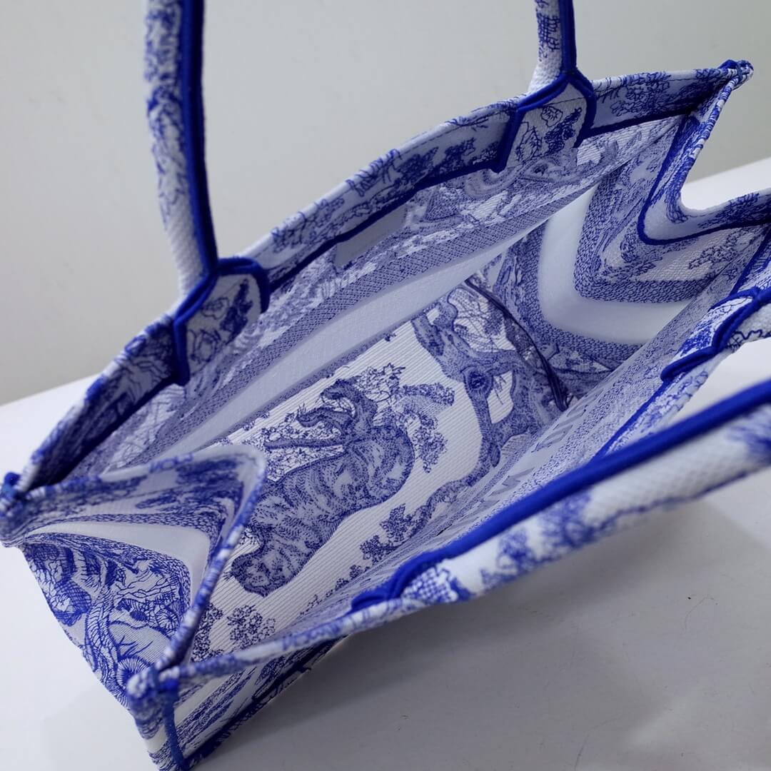 DIR1286 Book Tote big size 36.5cm 41.5cm Oblique Embroidery blue-5