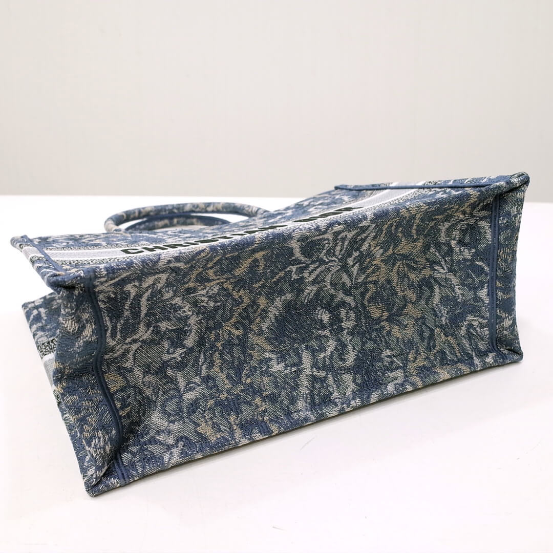 DIR1286 Book Tote big size 36.5cm 41.5cm Oblique Embroidery blue