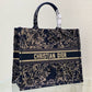 DIR1286 Book Tote bird navy blue