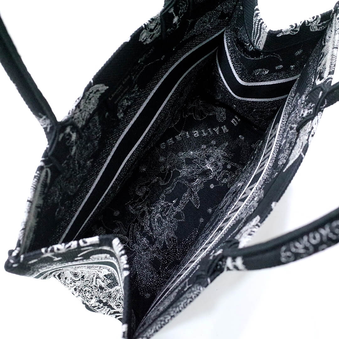 DIR1286 Book Tote dragon black