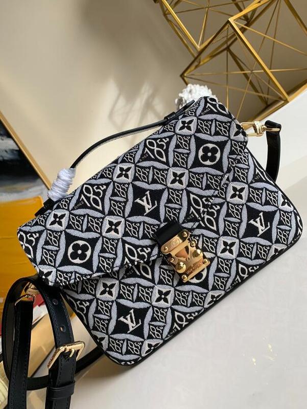 Luxe Touch Bags -   2609