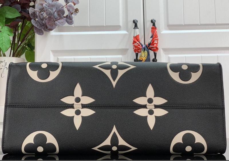 Luxe Touch Bags -   2762