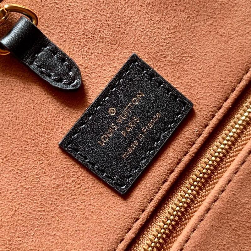 Luxe Touch Bags -   2179